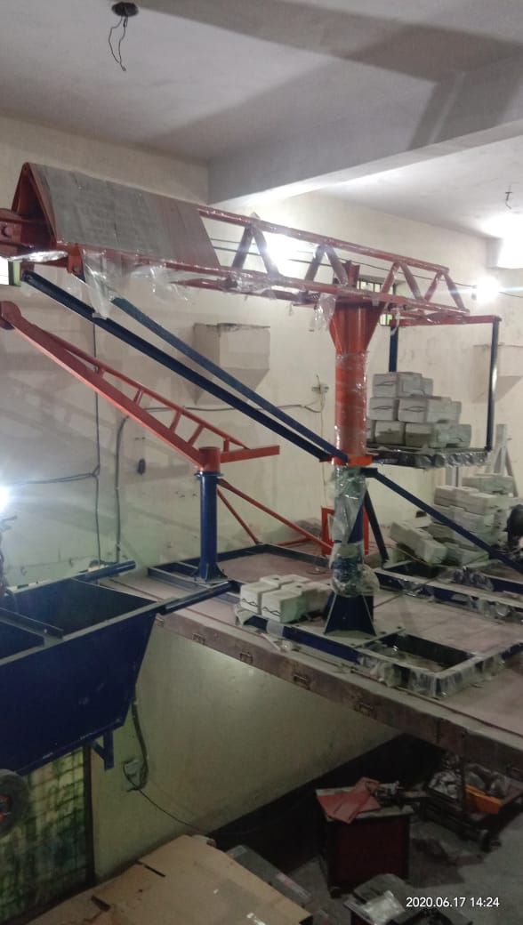 Monkey Lift / Material Hoist — gallery image